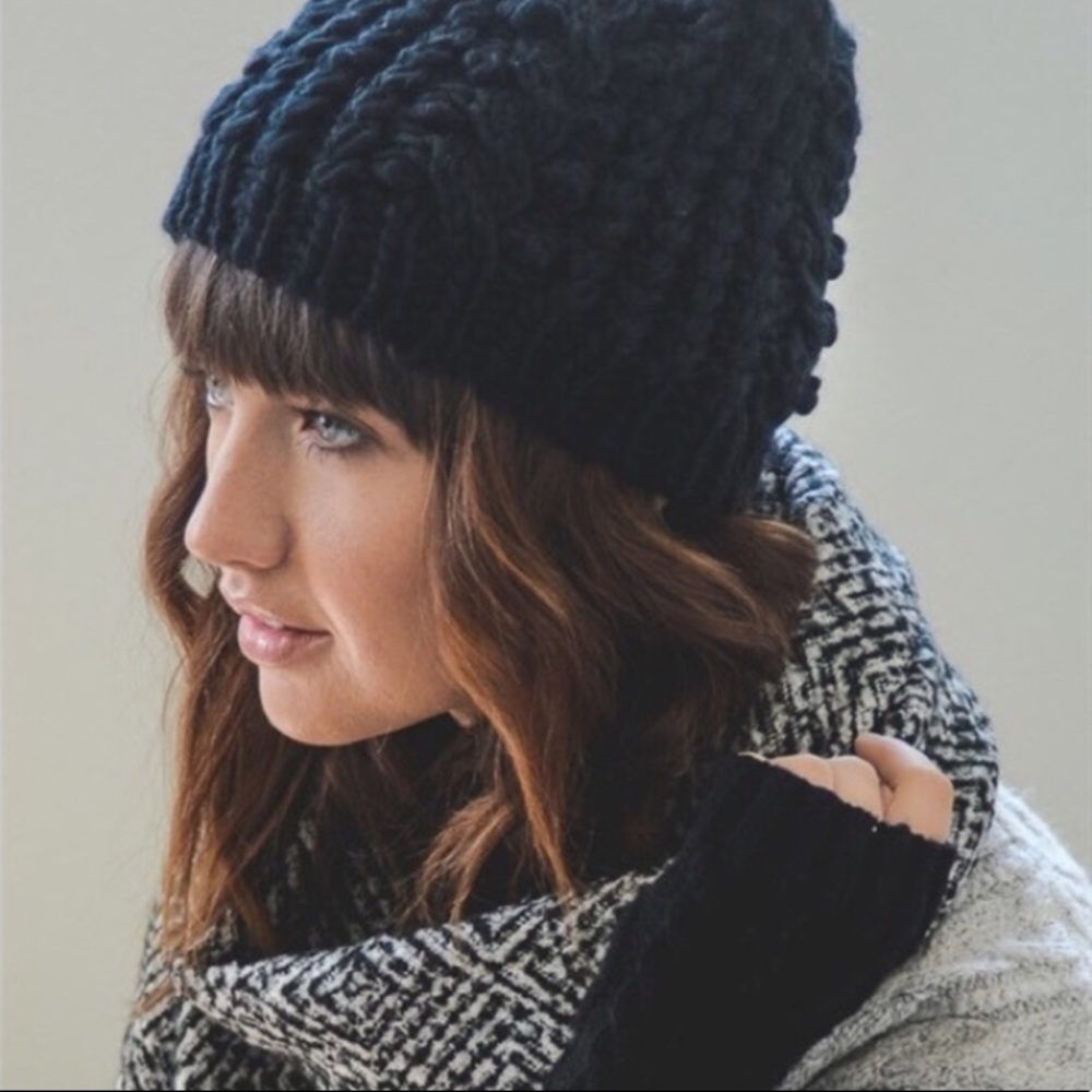 NWT black beanie